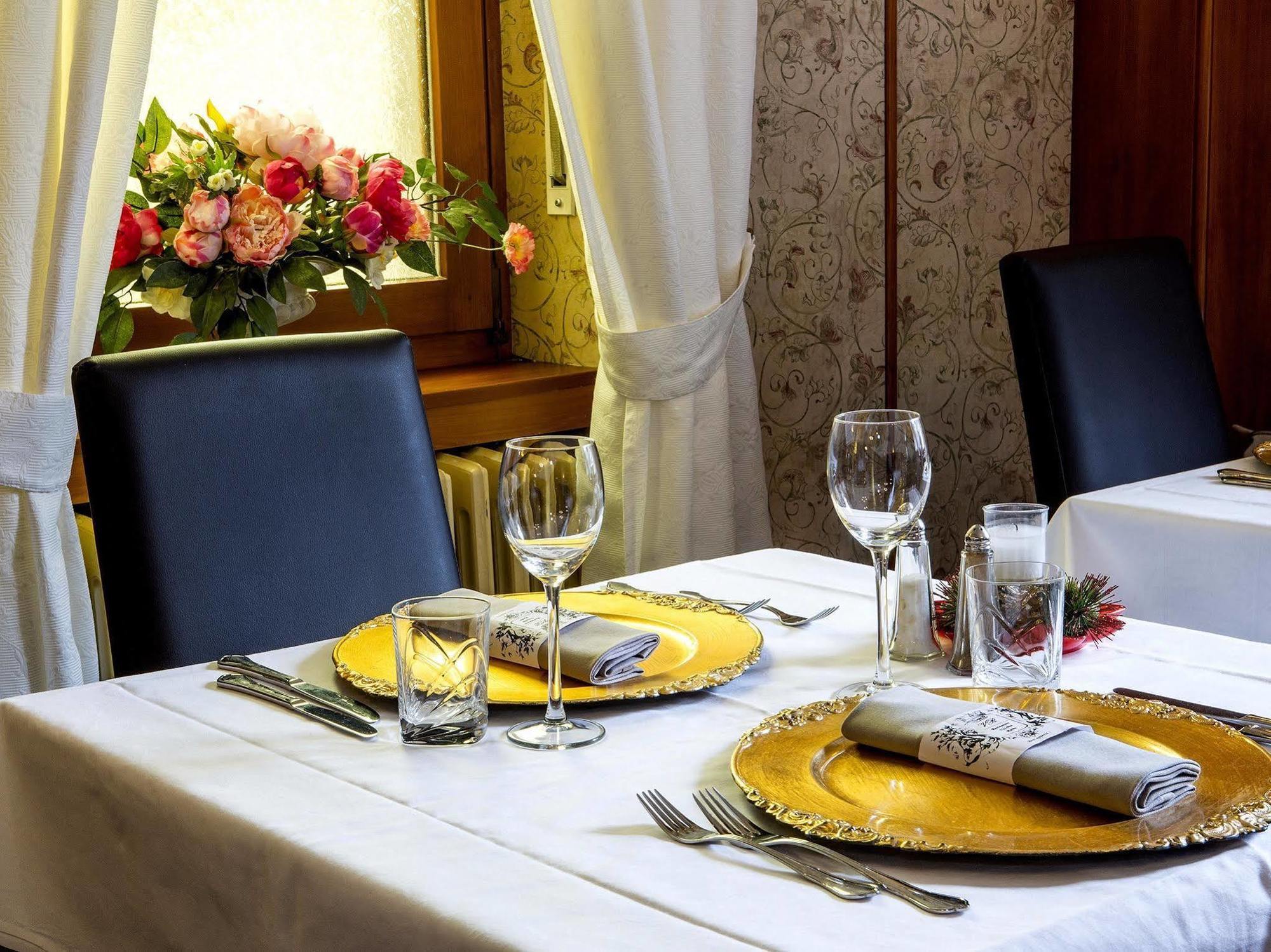 Logis Hotel Restaurant La Tete Des Faux Le Bonhomme Kültér fotó