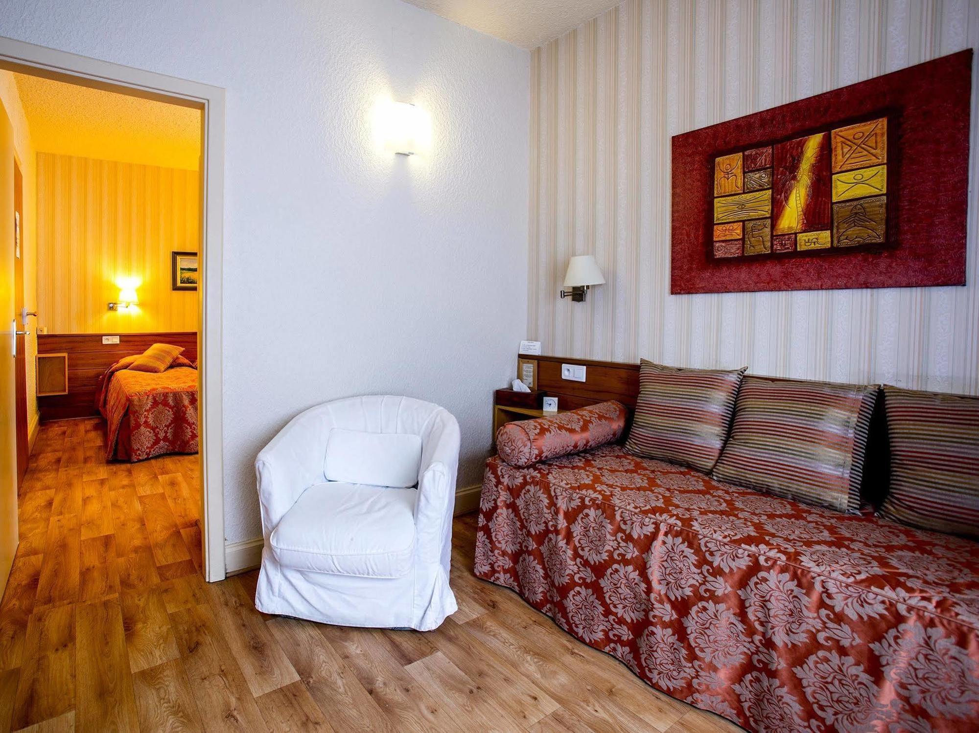 Logis Hotel Restaurant La Tete Des Faux Le Bonhomme Kültér fotó